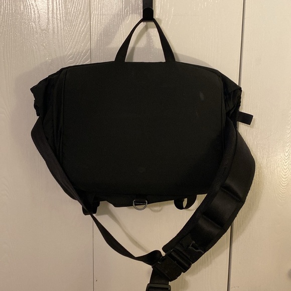 MYSTERY RANCH Outsider Black Orange tag Backpack - Picture 2 of 9